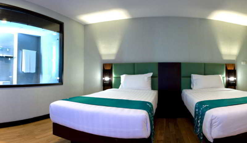 The Kris Condotel Bang Tao Beach  Buitenkant foto